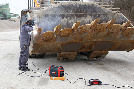 Аккумуляторный сварочный аппарат FRONIUS AccuPocket 150/400